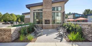 The NinetyNine Gallery 5