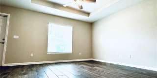 1086 SW Eureka Avenue Gallery 7