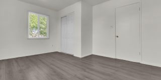 1166 E 43rd Pl Gallery 11