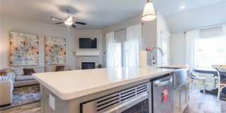 LUXURY 3 Bedroom 2 Bathroom Home in Piedmont Schools w/Storm Shelter- Neighborhood Pool and Park Gallery 13
