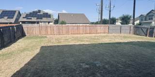 Open design in Northeast Crossing on large CORNER LOT! 3 bedrooms + study/2.5 baths/game room/2-car garage Gallery 32