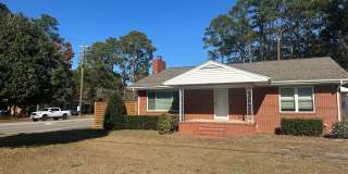 Updated 2 Bedroom, 1 Bath Home Locate Close to Wrightsville Beach Gallery 1
