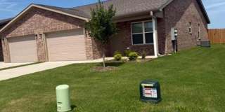 Nice Newer Duplexes Near XNA and Bentonville Gallery 10