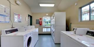 Senior Housing 55+ - Heritage Park Livermore Gallery 9
