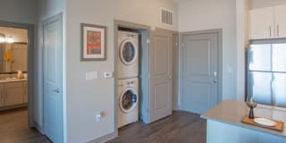 RiverHaus Gallery 14