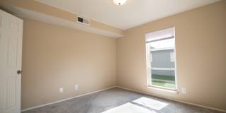 Embassy West Apartments Gallery 5