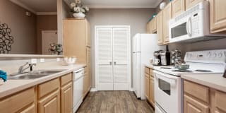 Lexington Place II Gallery 2