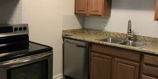 Wilshire on Mockingbird Gallery 1