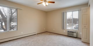 Chateau Montreal Gallery 15