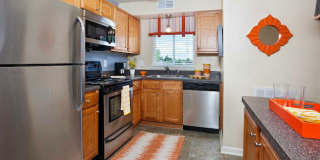 Lakeshore at Hampton Center Gallery 1