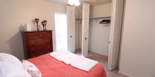 Seasons Apartments Gallery 36