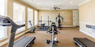 Senior Housing - Emory Senior Living Apartments Gallery 13