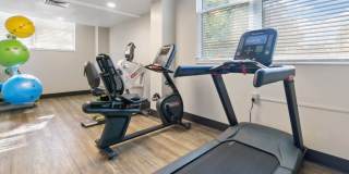 Lakeview Tower - Senior Community Gallery 5