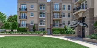 La Belle at Hollywood Tower Gallery 21