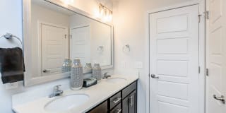 Rivermoor West Apartments Gallery 60