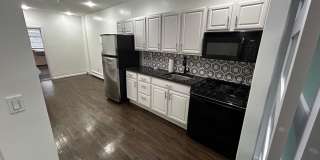 63 Madison Street Gallery 13