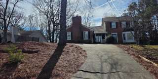 Rare 3 bed 2 bath Townhome located in Smyrna Gallery 1