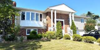 906 Park Court Gallery 1