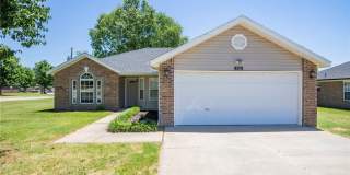 610 Maplewood Drive Gallery 1