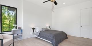 1513 OAKVIEW Drive Gallery 61