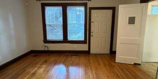 Beautiful downtown quad. 1 and 2 bed units available now. Pets allowed. Gallery 44