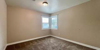 Updated and Spacious 4 Bedroom in Laguna Lake Gallery 13