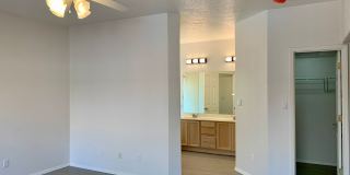 Lovely 3 Bedroom, 2 Bath In The NW! Gallery 9