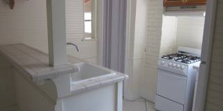 Great One Bed/One Bath in Duckpond Near Downtown Gallery 8