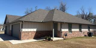 Three bedroom duplex in El Reno Gallery 4