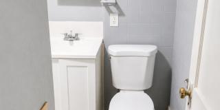 Three-bedroom one bathroom home for rent Gallery 8