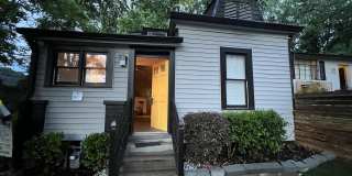 1077 Hampton Street NW Gallery 13