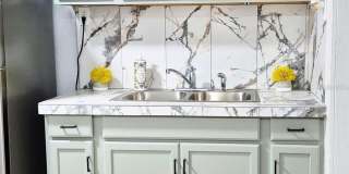 1040 RANDALL STREET Gallery 15