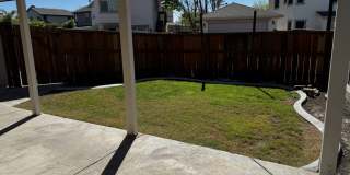 Beautiful and spacious 4 bedroom/ 2.5 bathroom home Gallery 20