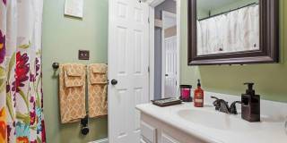 Charming 2BR Condo in Raleigh Gallery 20