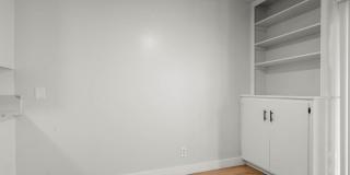 928 4th Street Gallery 14