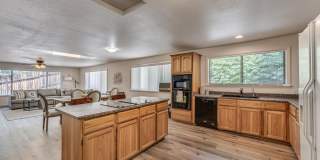<b>Three Bedroom Home in Midtown District<br><br> Gallery 5