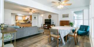 1632 STRAND Street Gallery 6