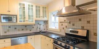 1208 East Barclay Court Gallery 12