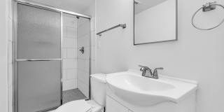 6 Bedrooms, 3 Bath,  Pool CLOSE TO ASU (Rural & Broadway) Gallery 36