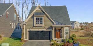 Upscale living in this beautiful model home in Old Trail - 4BR, 3.5 Ba Gallery 1