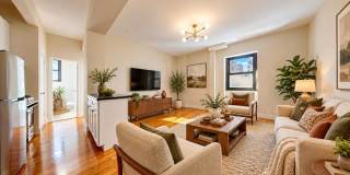 1125 Lexington Ave Gallery 1