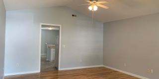 3 BD, 2 BA House: Freshly Painted + New Flooring + Available Now! Gallery 9