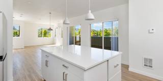 Beautiful 3 Bedroom Home Located in Ten Trails Black Diamond Gallery 7