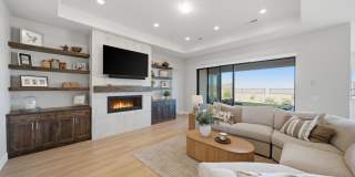 4 Bedroom Home with Gorgeous Views Gallery 4