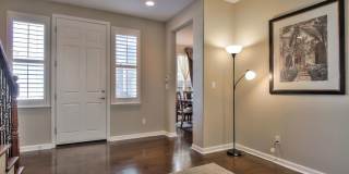 Stunning (Formal Model) 3/3 w/Huge Loft!  Please read entire ad before requesting a viewing!! Gallery 4