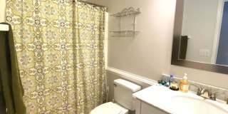 829 Ruffin Street Gallery 26