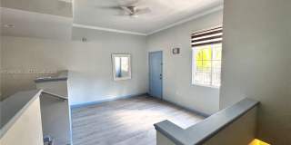 2881 NE 185th St Gallery 1