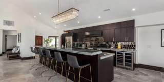 Stunning 7BR House in Camelback Canyon Gallery 24