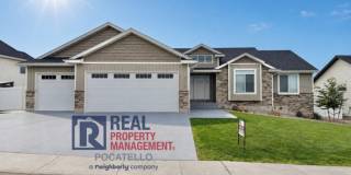 Beautiful 6 bedroom 3 bath house - 3 car garage Gallery 1