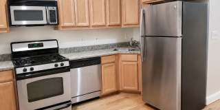 Updated One-Bedroom with In-Unit Laundry and Private Porch Near Shaw Gallery 4
